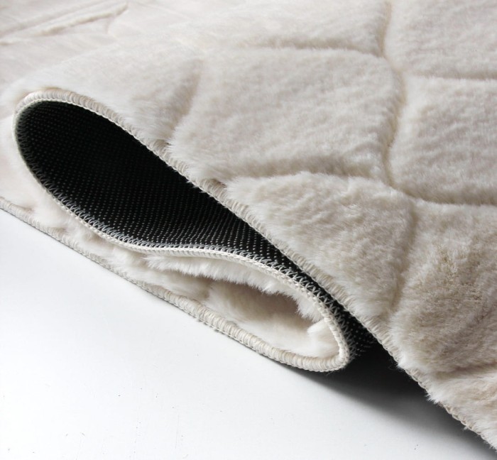 Rabbit 3D 02 CREAM_3.jpg